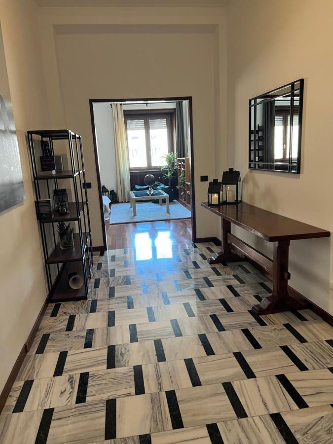Rebecca's Collection: Repubblica Appartement Milaan