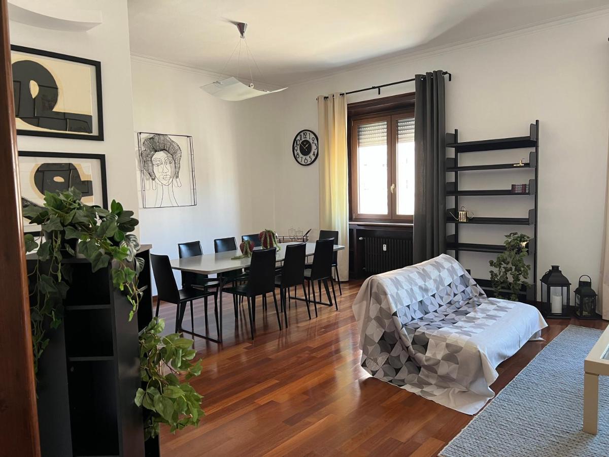 Rebecca's Collection: Repubblica Appartement Milaan